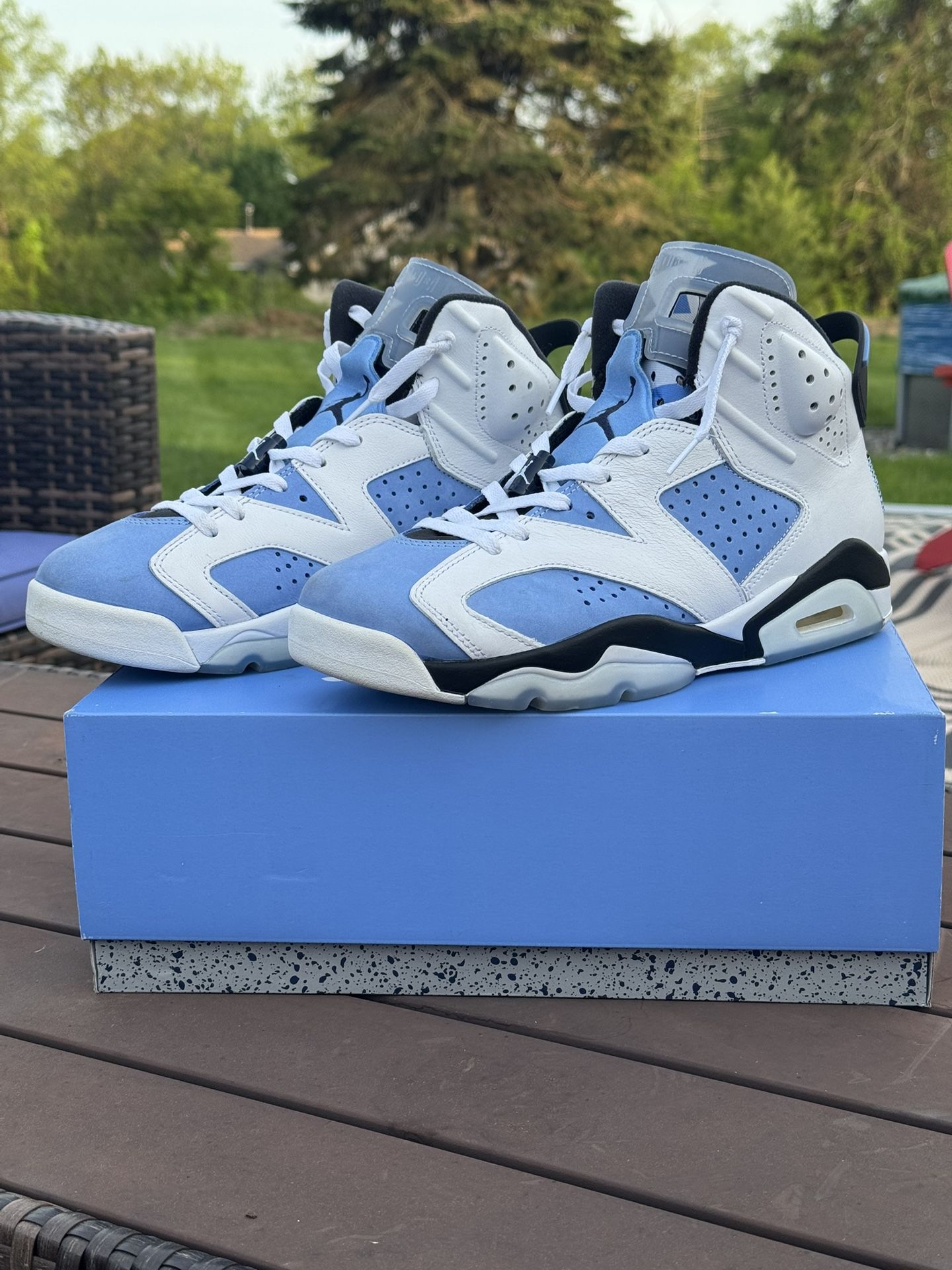 Jordan 6 UNC size 10