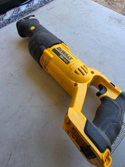 DEWALT Variable  Speed Reciprocating Saw DCS380 20V