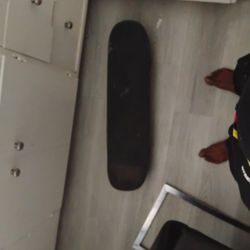👀👀Skateboard With Weed Leaf Grip Tape 