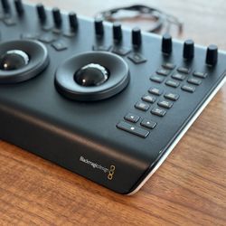 Blackmagic design davinci resolve micro panel w/ cable- mint condition