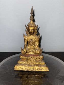 Thai gold gilt bronze statue of a sitting Buddha