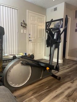 Used Golds gym stride trainer 410