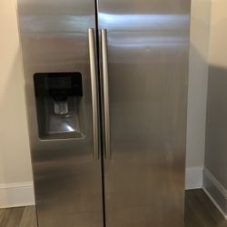 Samsung Refrigerator/Freezer