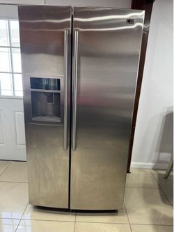 Refrigerator LG