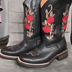 Black Rose Boots SIZE Women 8 - 8 1/2 