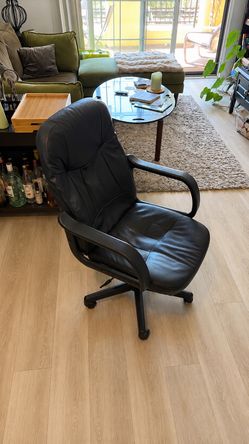 Desk chair