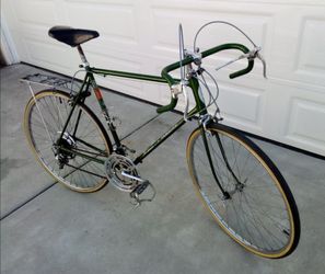 1970's Vintage 26" Schwinn Varsity Men's Bike 10 Speed