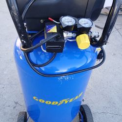 Air Compressor 20 Gallon 165psi OIL FREE