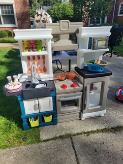 Step2  Kitchen with food