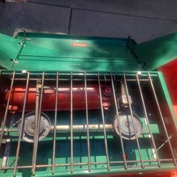 Vintage coleman 413E camping stove