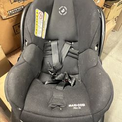 Maxi Cosi Zelia 5-1 Car seat And Stroller