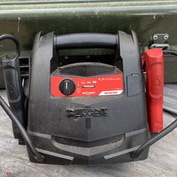 Schumacher Battery Extender 12-Volt 400 Amp Battery Jump Starter. Model ( SJ3 ) for parts does not work properly needs battery 
