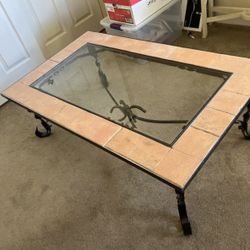 COFFEE TABLE 