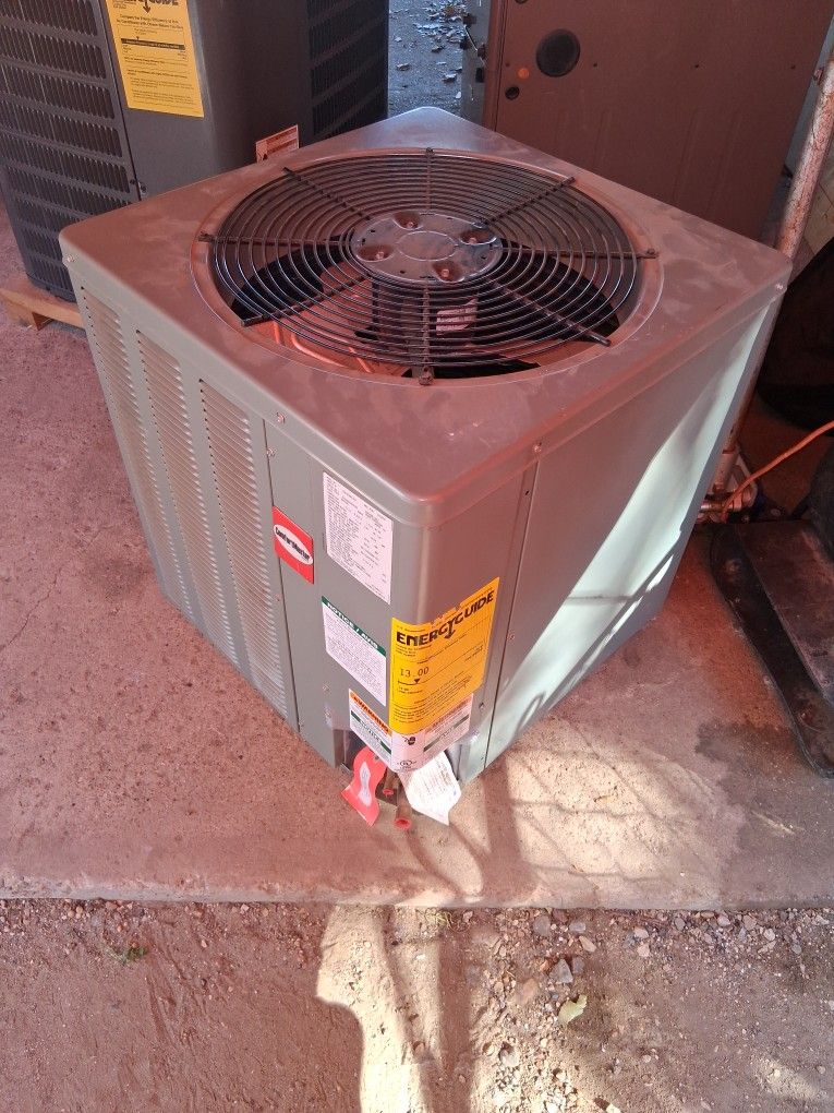 New comfort master 1.5 ton condenser R22