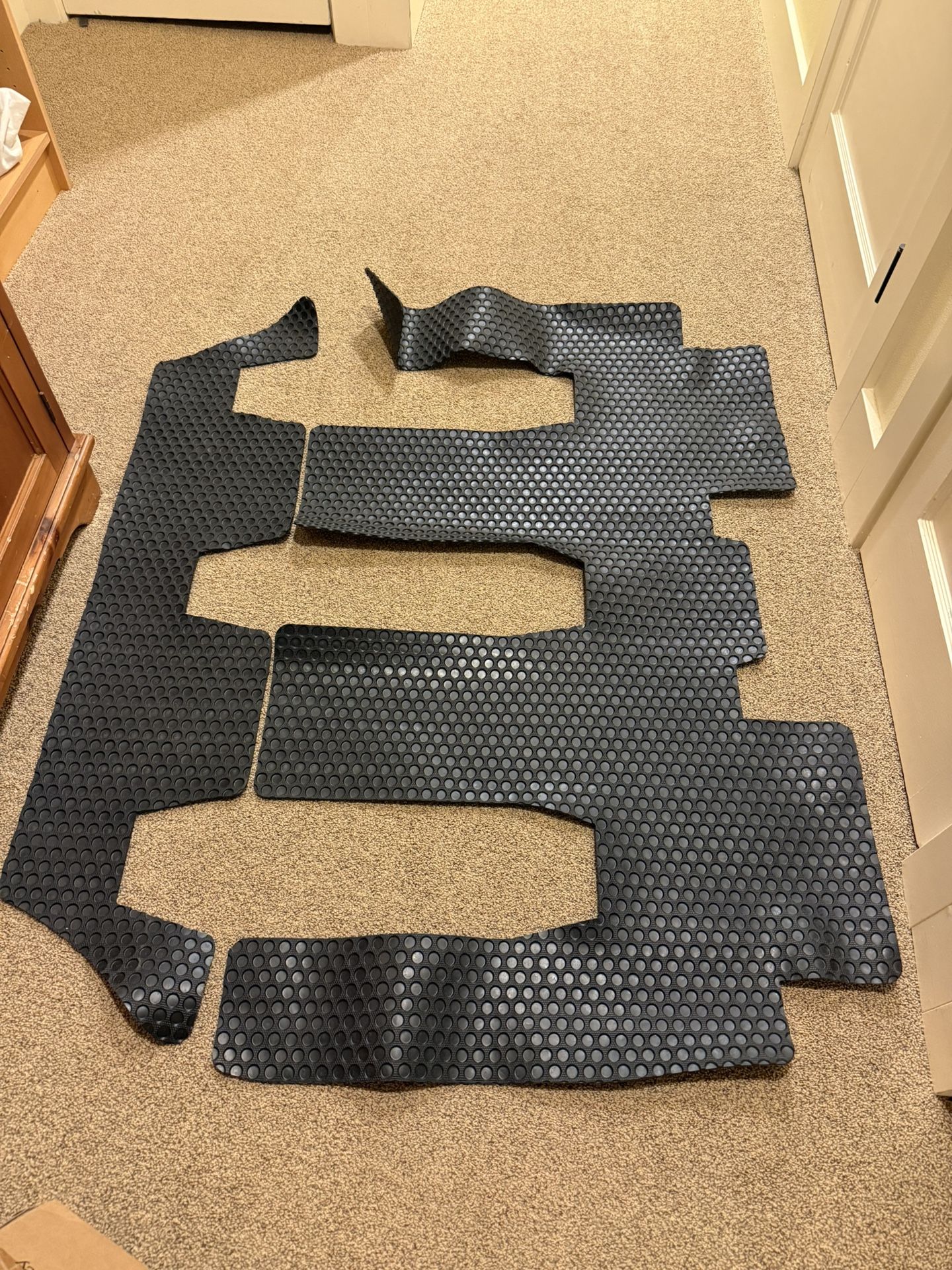 Free! Floor Mat For 7 Seater Tesla Model X