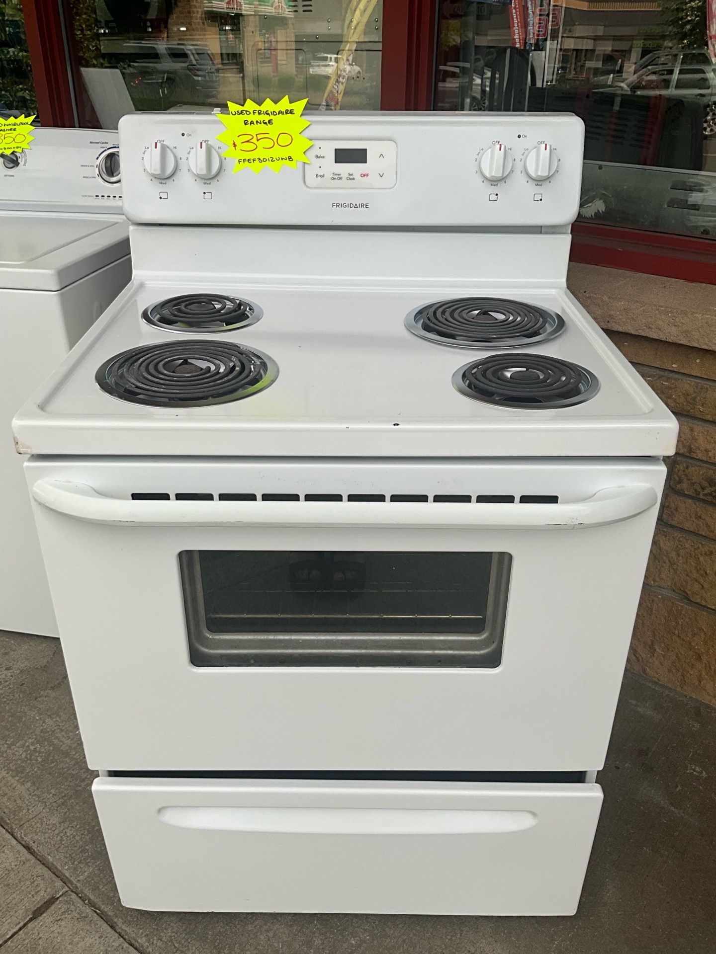 USED FRIGIDAIRE RANGE