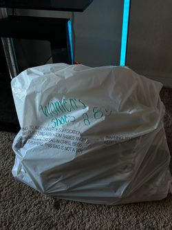 Women’s shoes 8-8.5