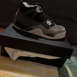 Jordan 4 Retro Fear (2024) (PS) Size 2y 
