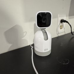 Blink - Mini Pan-Tilt Indoor Wired Security Camera