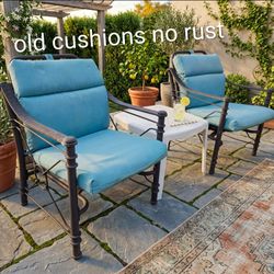 Can Deliver 1990s black blue Patio Chairs + White plastic Table