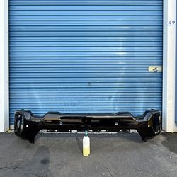 GMC Sierra AT4 … 2500... 2020 2021 2022 2023 Front Bumper OEM