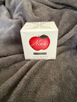 Nina Ricci NINA  perfume