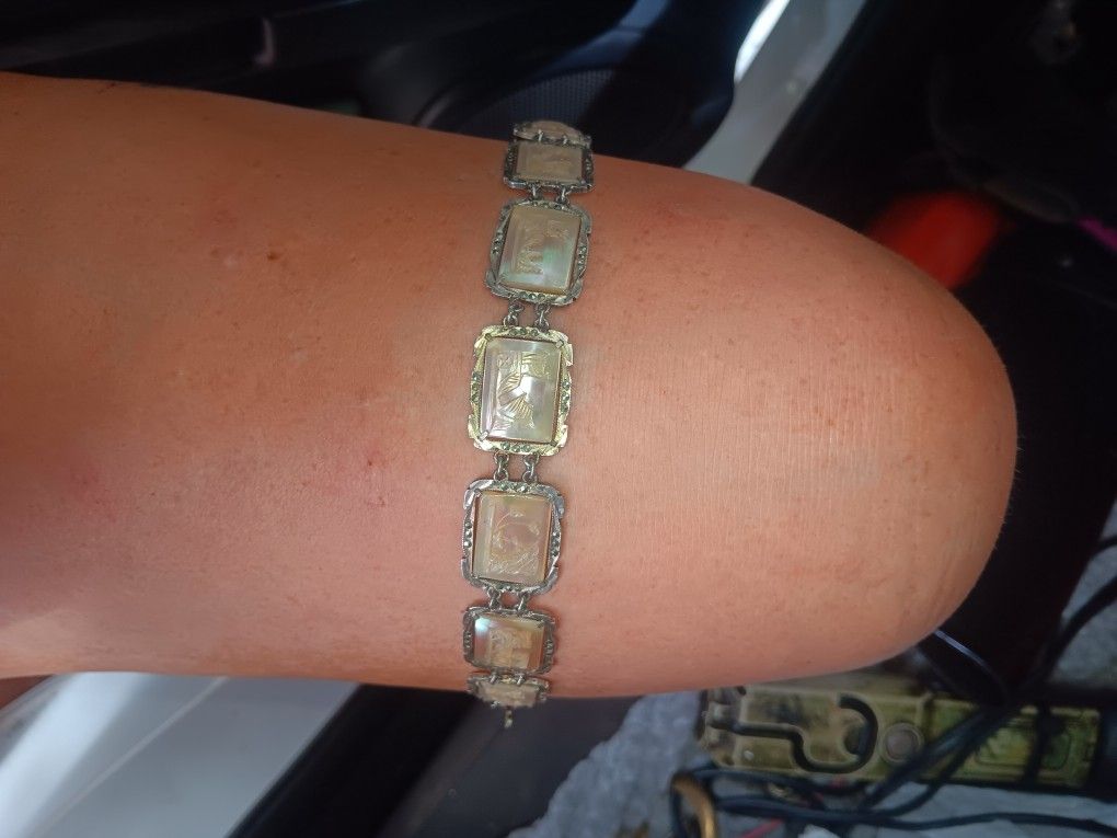 SILVER AND MOTHER OF PEARL BRACLET