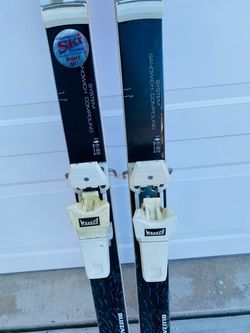 Snow, skis, see description