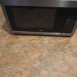 WHIRLPOOL COUNTER TOP MICROWAVE OVEN