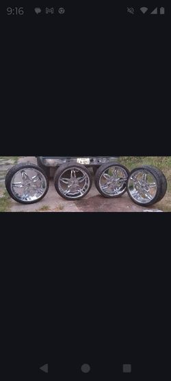 I'm selling my 24-in rims in good condition