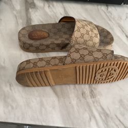 Men’s Gucci Slides 