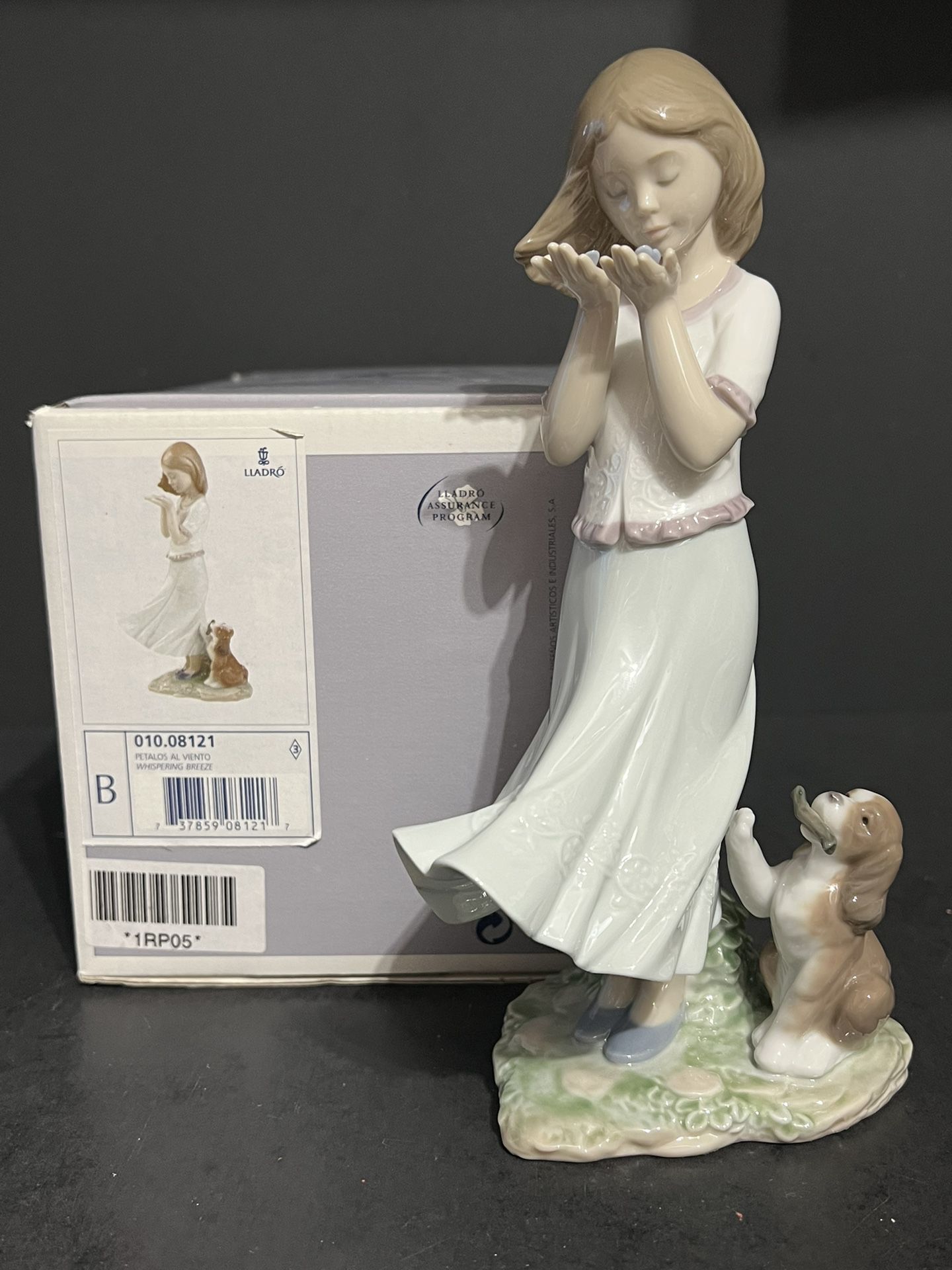 Retired Lladro Porcelain Figurine “Whispering Breeze” #8121 With Box