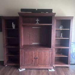 Entertainment / Bookcase