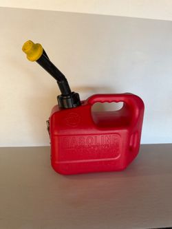Blitz 1 Gallon Plastic Gasoline Can Excellent Condition ( Pickup Camino al norte and Tropical )