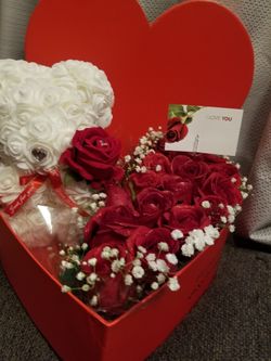 Rose bear with fresh Rose's 🐻