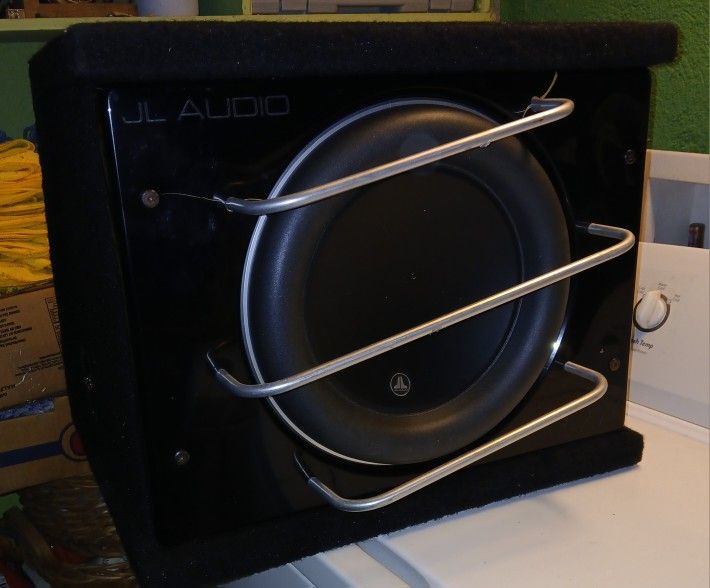 JL Pro Wedge 12W7 Subwoofer
