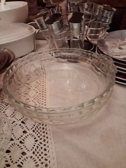 3 pie dishes