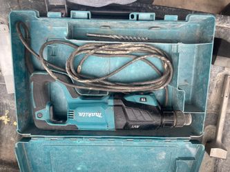 Makita Rotary Hammer Drill with Case and Bits