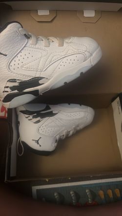 Nikes boys size 6