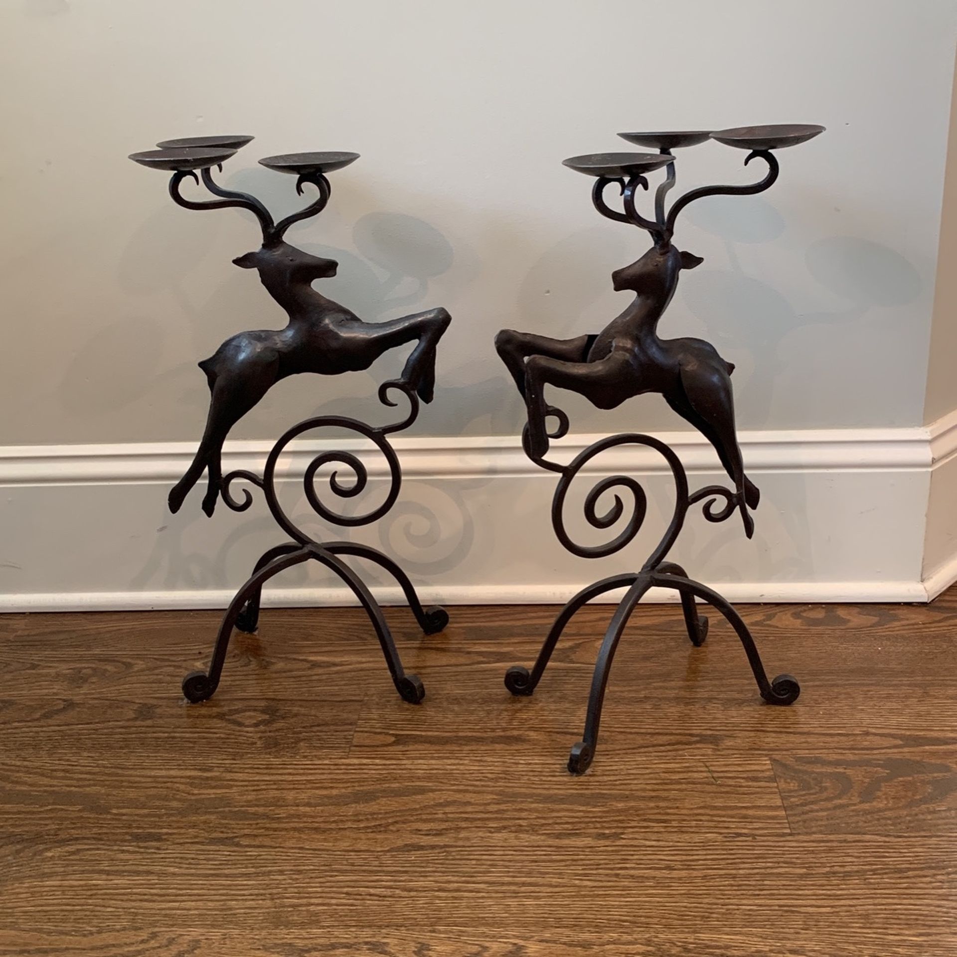 2 Metal Reindeer Decorations