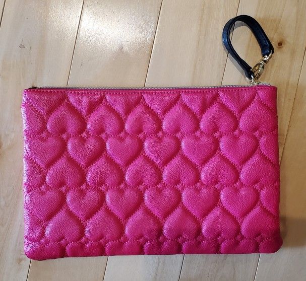 NEW Betsey Johnson Pink Heart Quilted Accessories Bag
