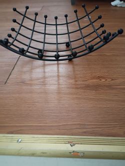 Black Metal Wire Fruit Bowl