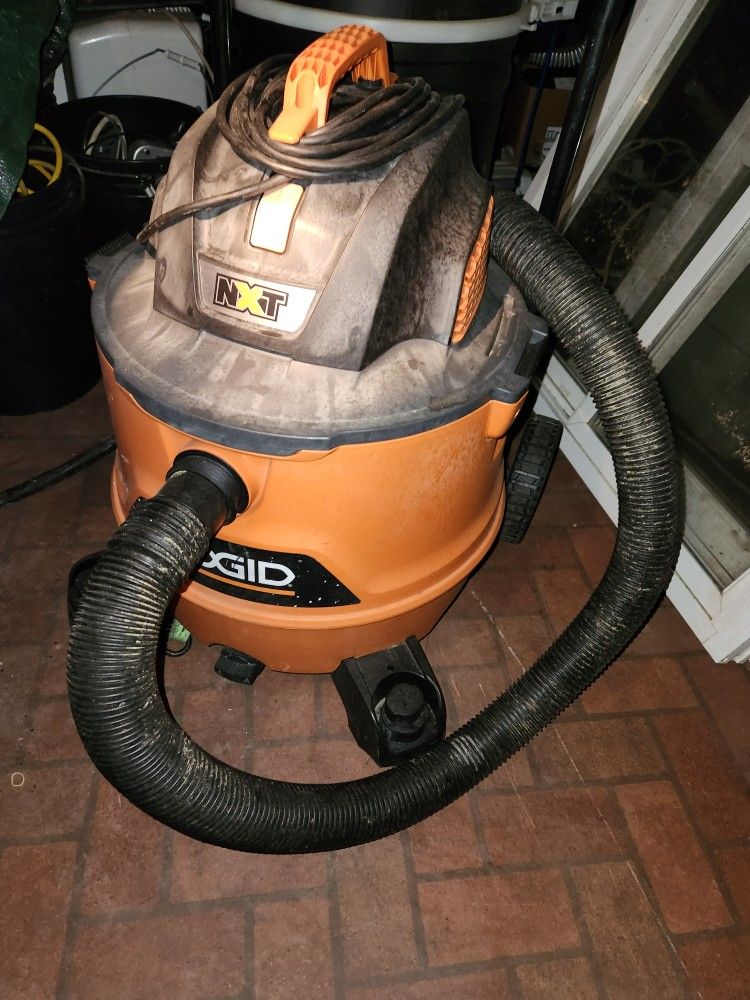 RIGID WET/DRY VACUUM