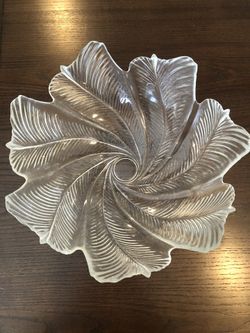 Large glass salad/fruit bowl