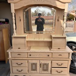 Full used bedroom set $100 OBO