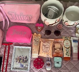 Juicy Couture Cosmetic Bag Bundle with Accessories