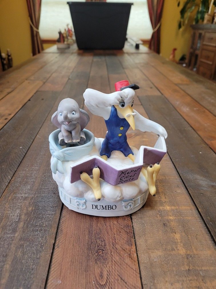Vintage Disney Musical Memories Dumbo Ltd Ed Music Box, #994