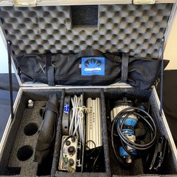 ARRI 200w HMI PAR works perfectly.  Complete kit.