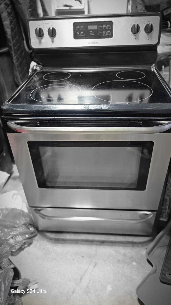 Barely Used Frigidaire Range