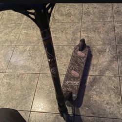 Pro Scooter (Envy Prodigy S6 ) Comes with Reaper Bars